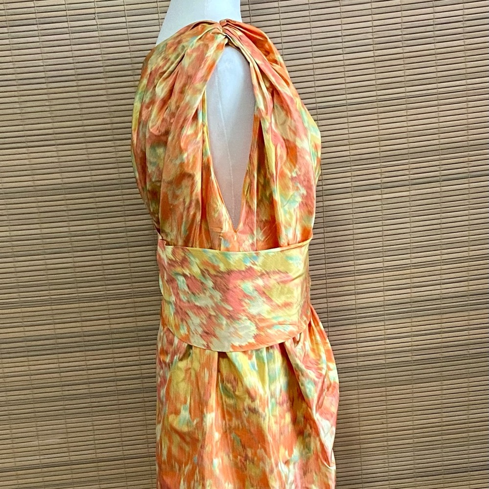 Bright, beautiful, floral and perfect with a tropical drink in hand. - Picture 2 of 15